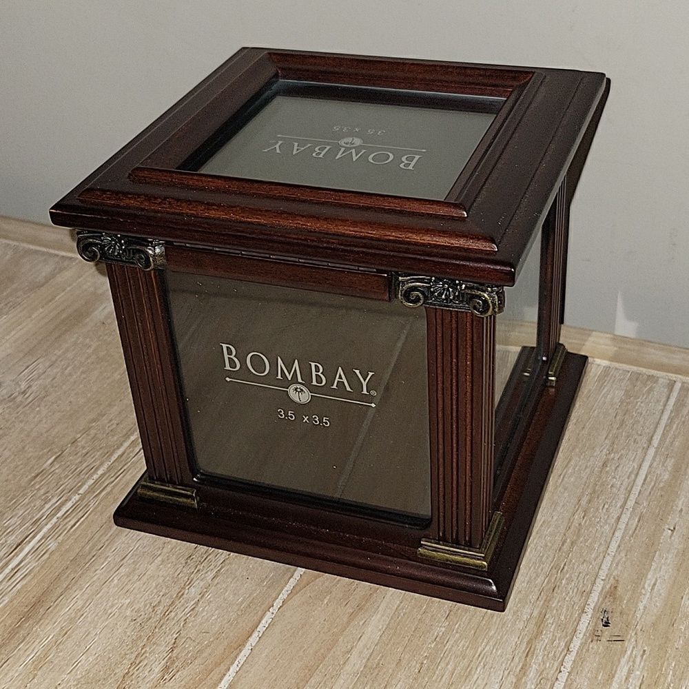 THE BOMBAY COMPANY Wood 3.5” x 3.5” Photo Picture Frame Storage Box Y2K - Picture 3 of 6